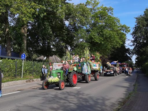 Ernteumzug Hohenlockstedt Ernteumzug Hohenlockstedt